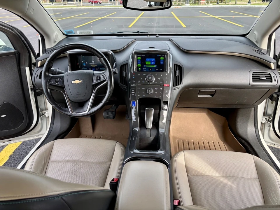 2012 Chevrolet Volt - Image 14 of 18