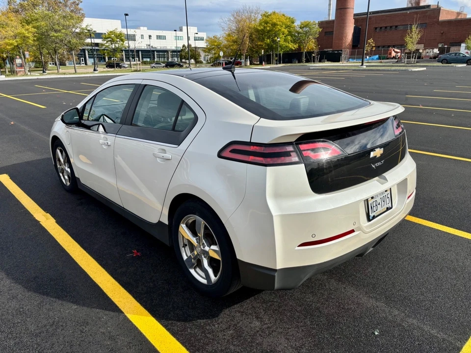 2012 Chevrolet Volt - Image 3 of 18