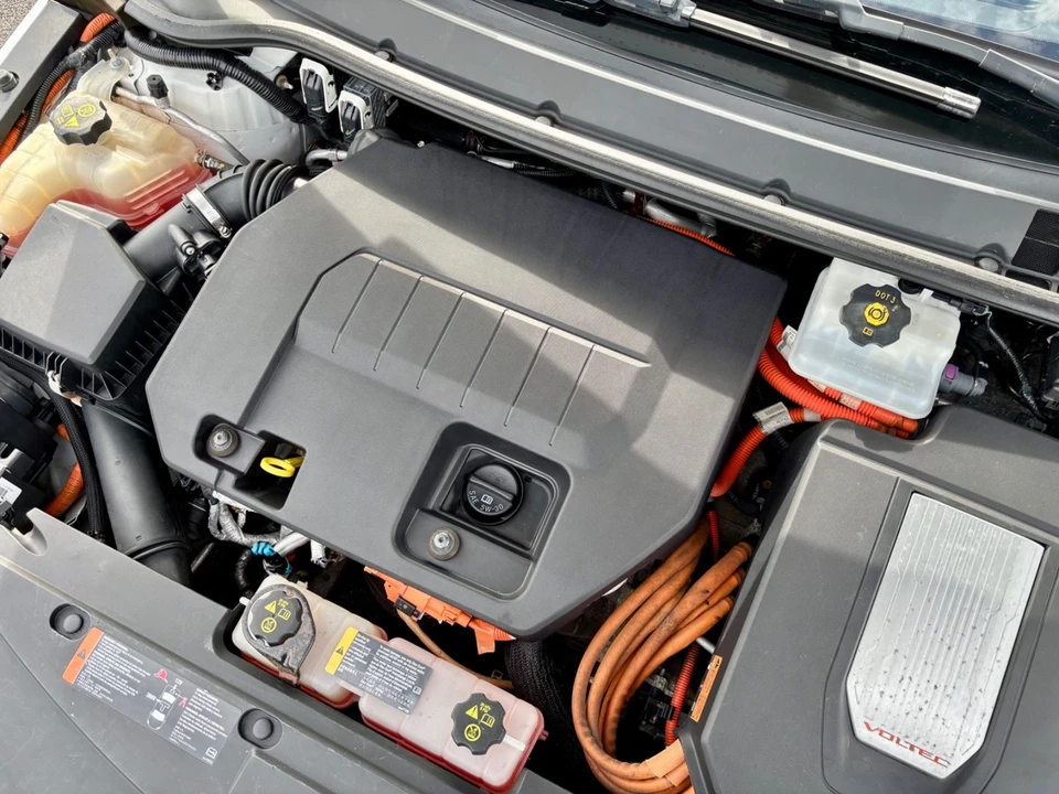 2012 Chevrolet Volt - Image 16 of 18