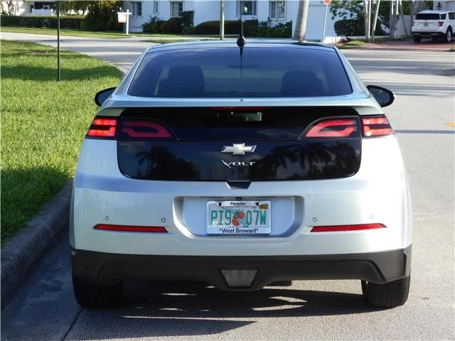 2012 Chevrolet Volt - Image 10 of 12
