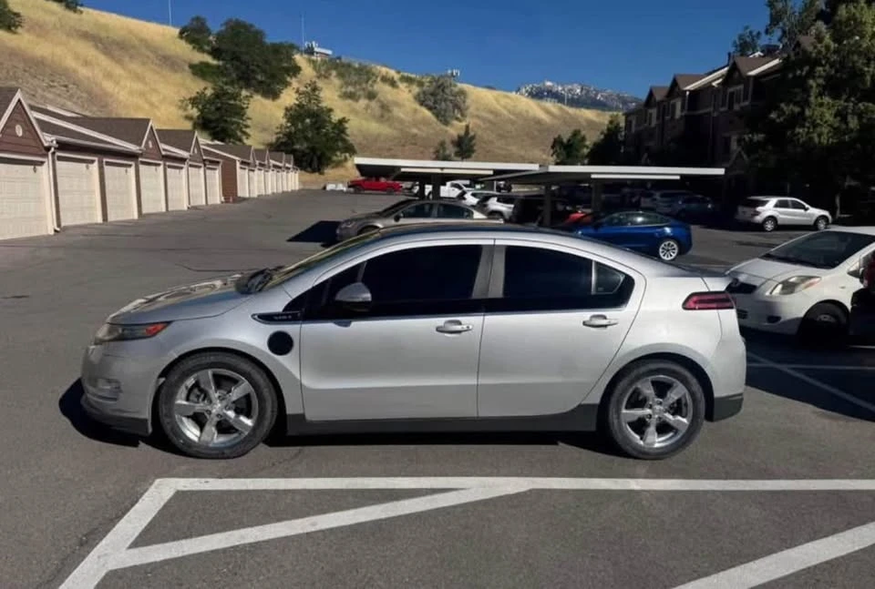 2012 Chevrolet Volt - Image 3 of 8