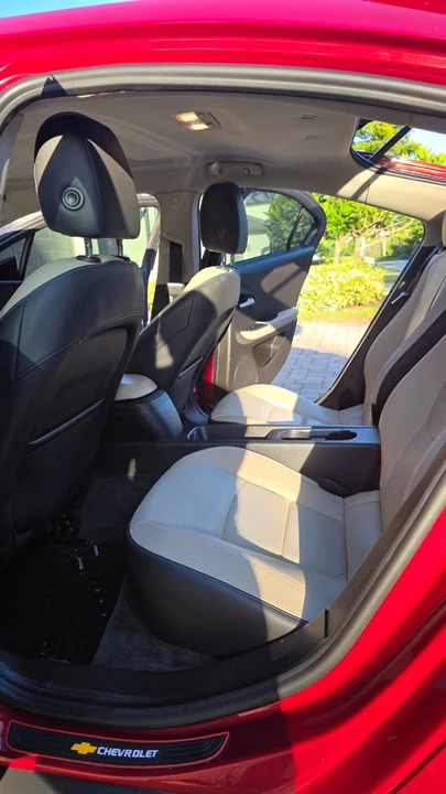 2012 Chevrolet Volt - Image 10 of 21