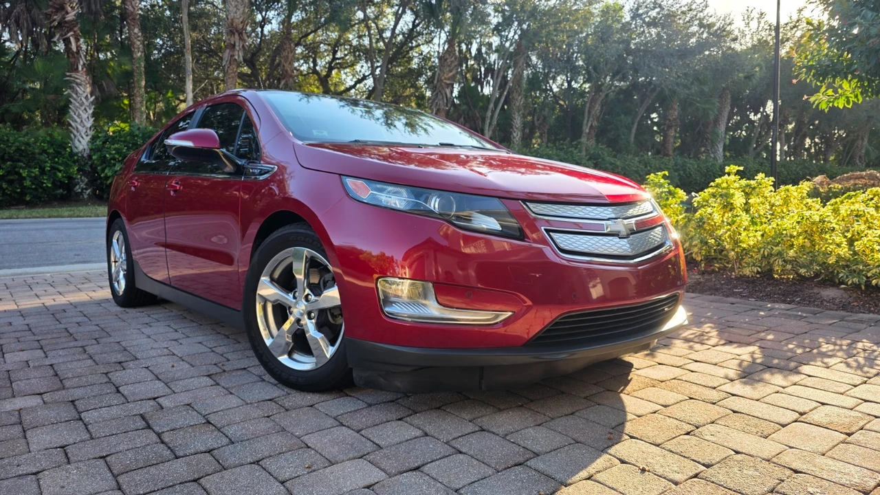 2012 Chevrolet Volt - Image 5 of 21