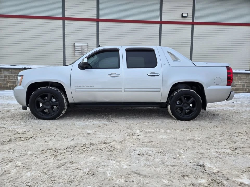 2012 Chevrolet Avalanche - Image 4 of 20