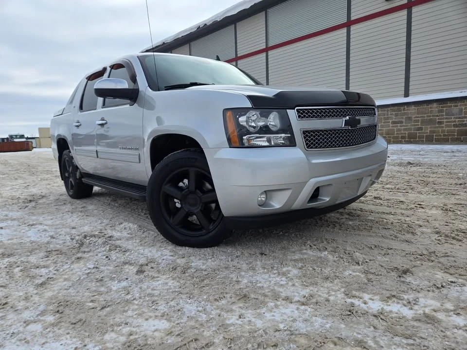 2012 Chevrolet Avalanche - Image 13 of 20