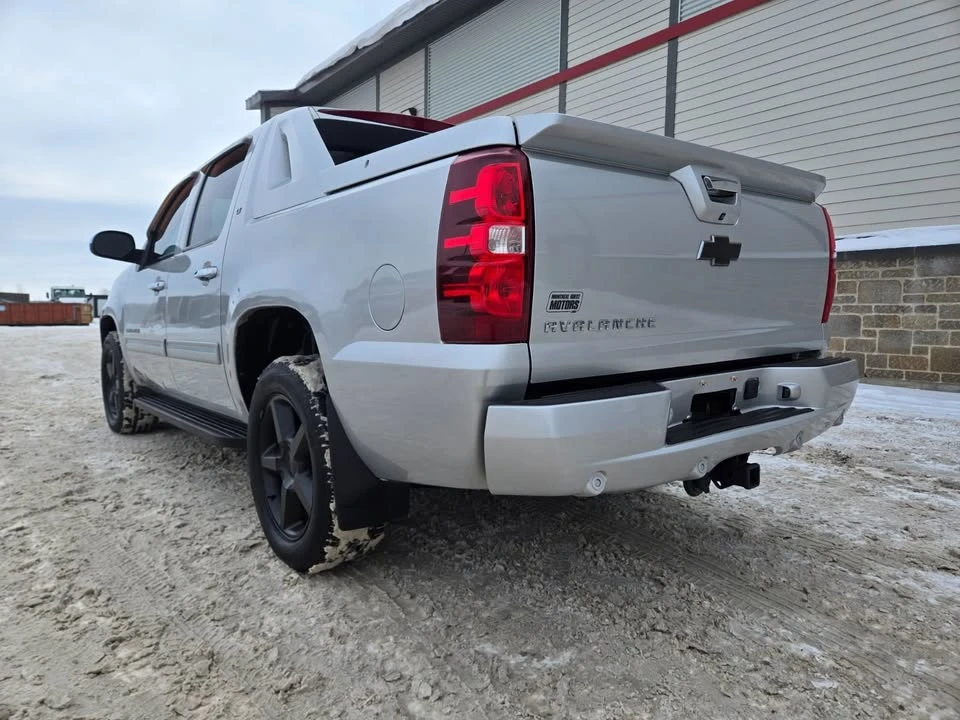 2012 Chevrolet Avalanche - Image 5 of 20