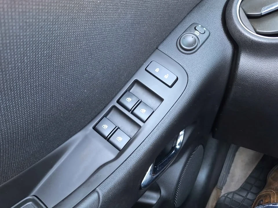 2012 Chevrolet Camaro 5th Gen - Image 18 of 20