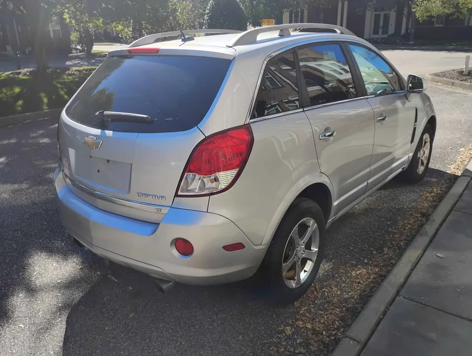 2012 Chevrolet Equinox - Image 2 of 10
