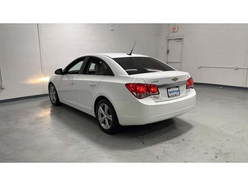 2012 Chevrolet Cruze - Image 4 of 11