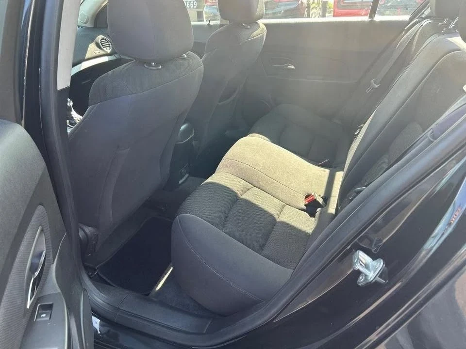 2012 Chevrolet Cruze - Image 6 of 11