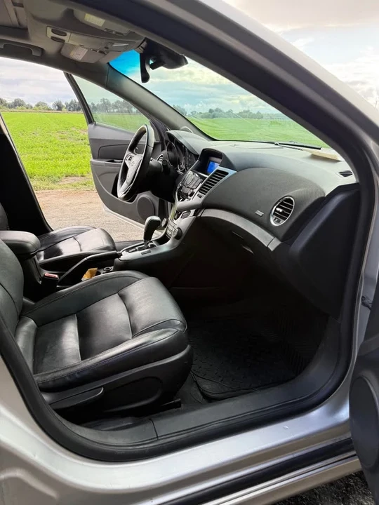 2012 Chevrolet Cruze - Image 11 of 14