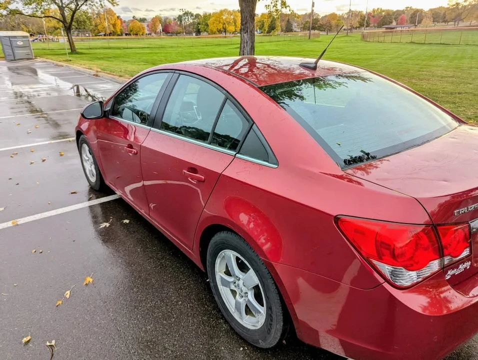 2012 Chevrolet Cruze - Image 2 of 9