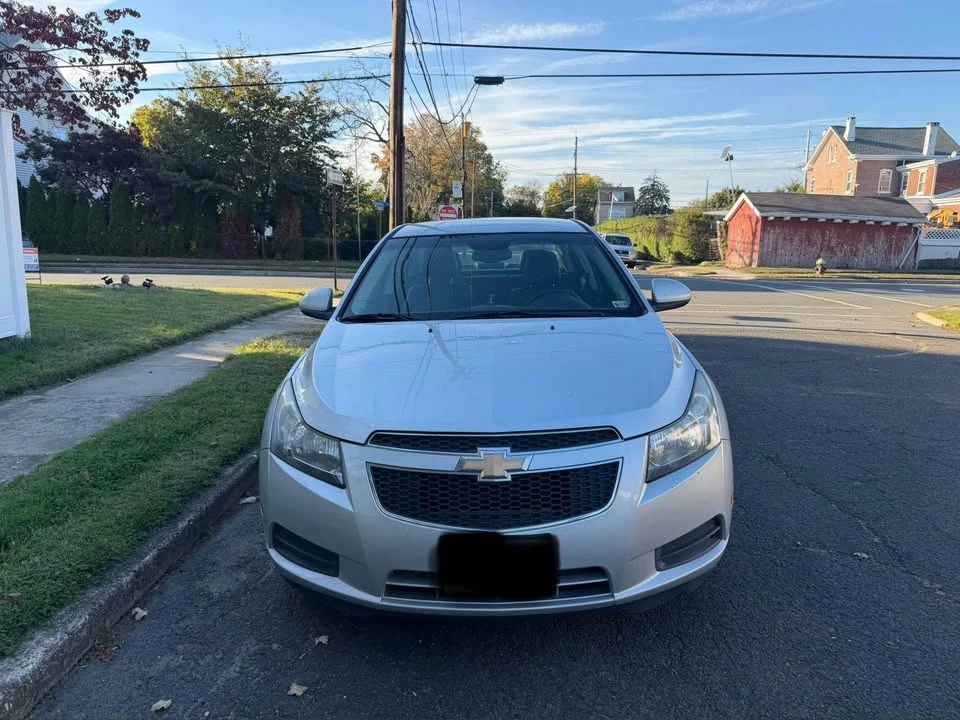 2012 Chevrolet Cruze - Image 2 of 5