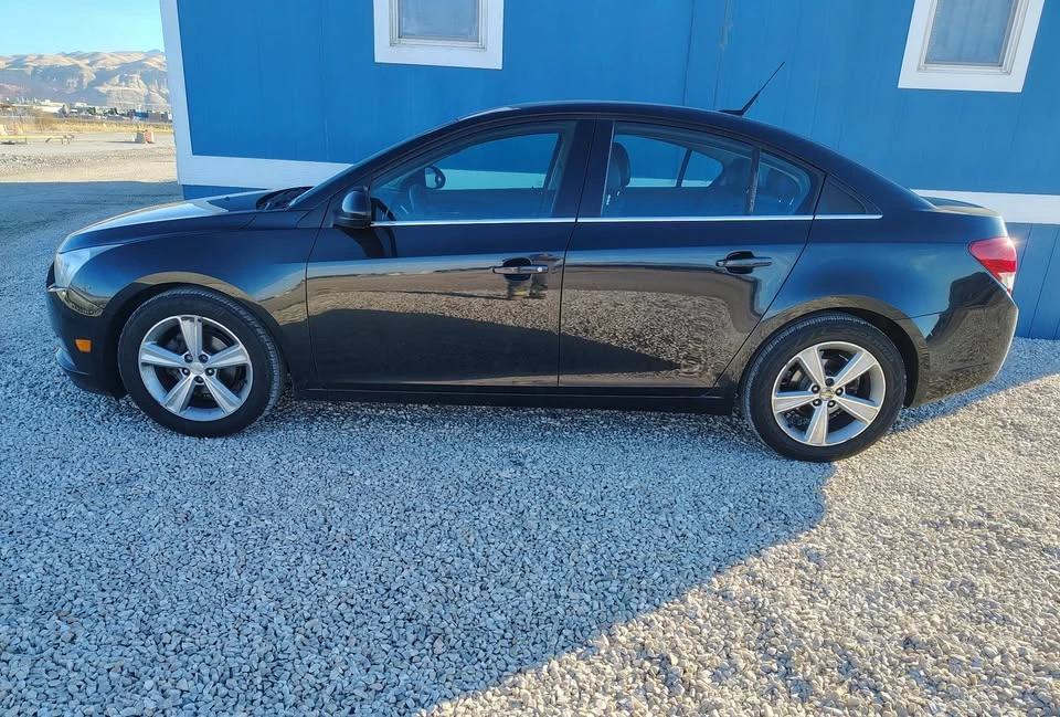 2012 Chevrolet Cruze - Image 2 of 12