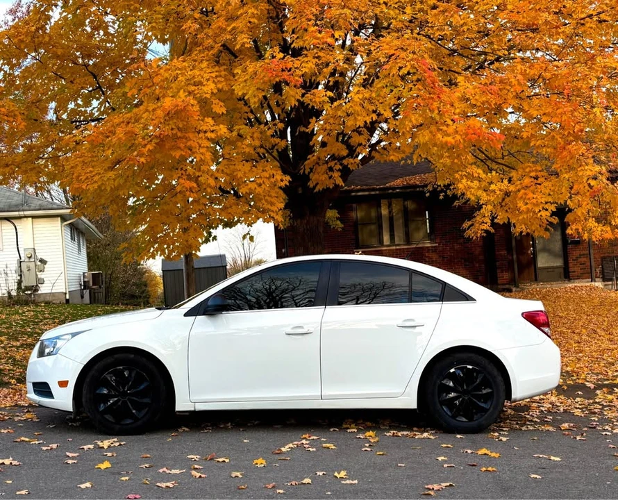 2012 Chevrolet Cruze - Image 11 of 15