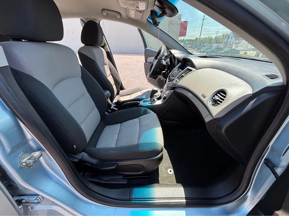 2012 Chevrolet Cruze - Image 9 of 12