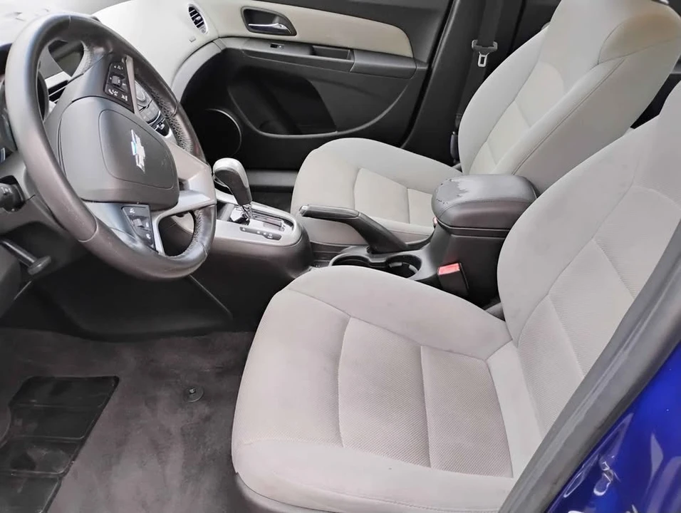 2012 Chevrolet Cruze - Image 6 of 9