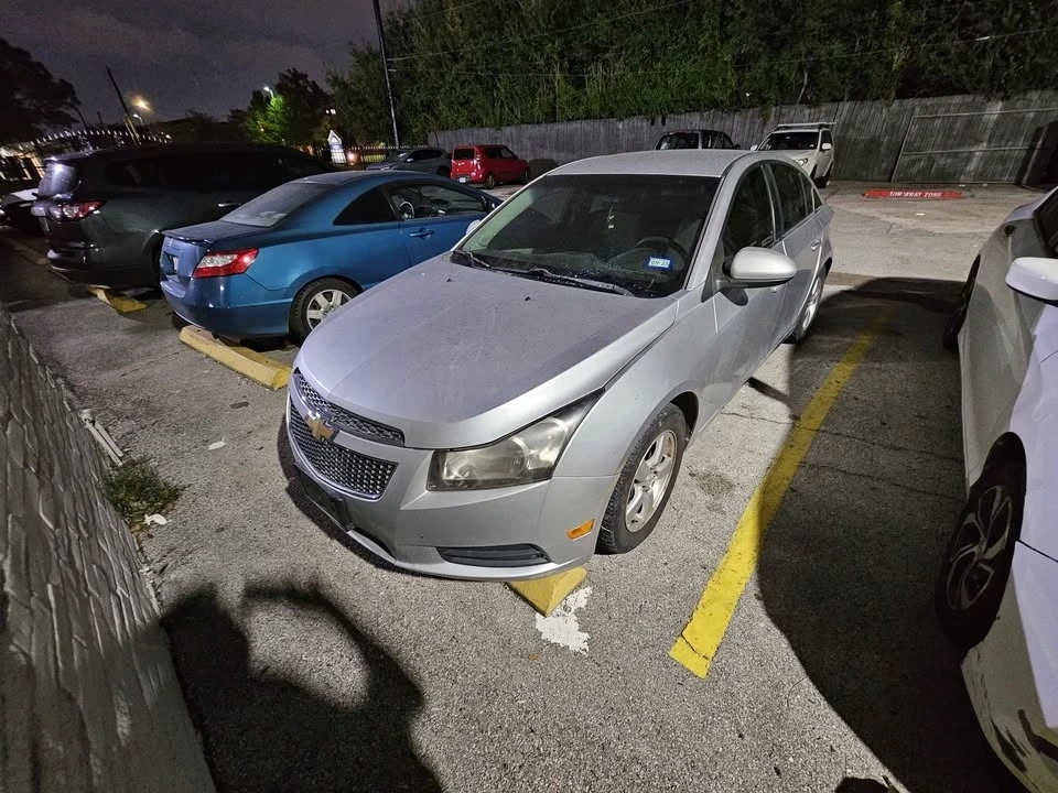 2012 Chevrolet Cruze - Image 3 of 4