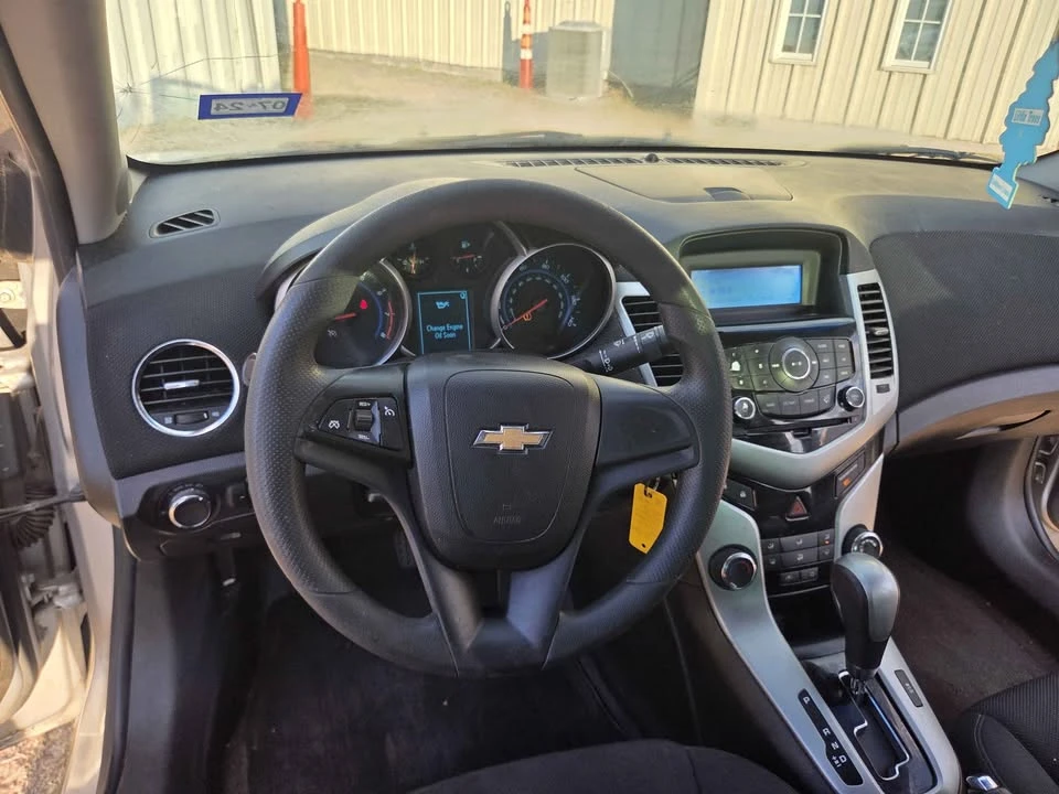 2012 Chevrolet Cruze - Image 8 of 9