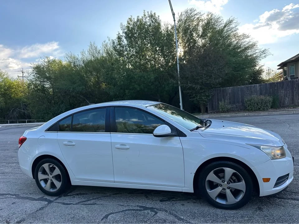 2012 Chevrolet Cruze - Image 2 of 15