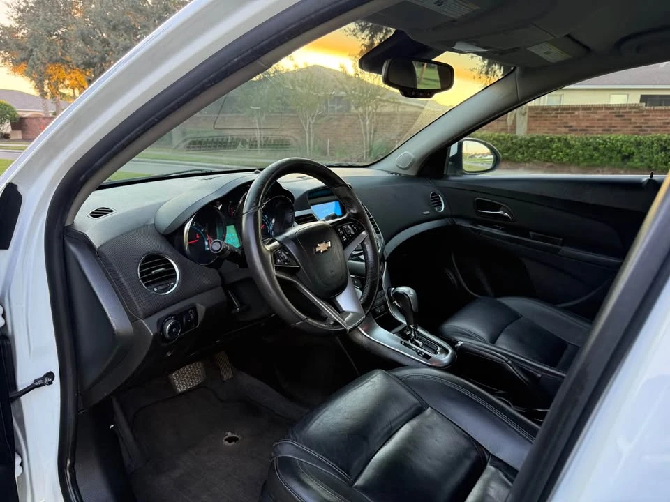 2012 Chevrolet Cruze - Image 10 of 17