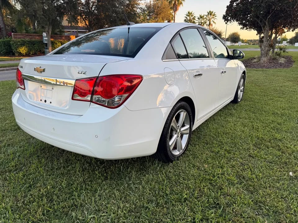 2012 Chevrolet Cruze - Image 6 of 17