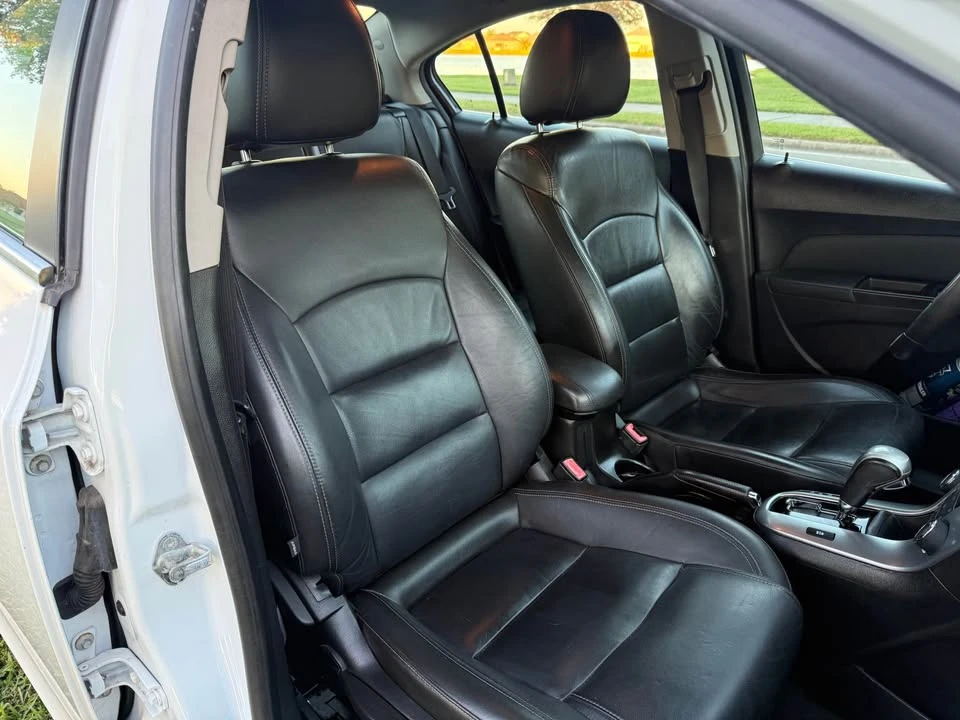 2012 Chevrolet Cruze - Image 11 of 17