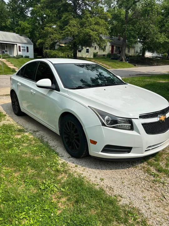 2012 Chevrolet Cruze - Image 2 of 9