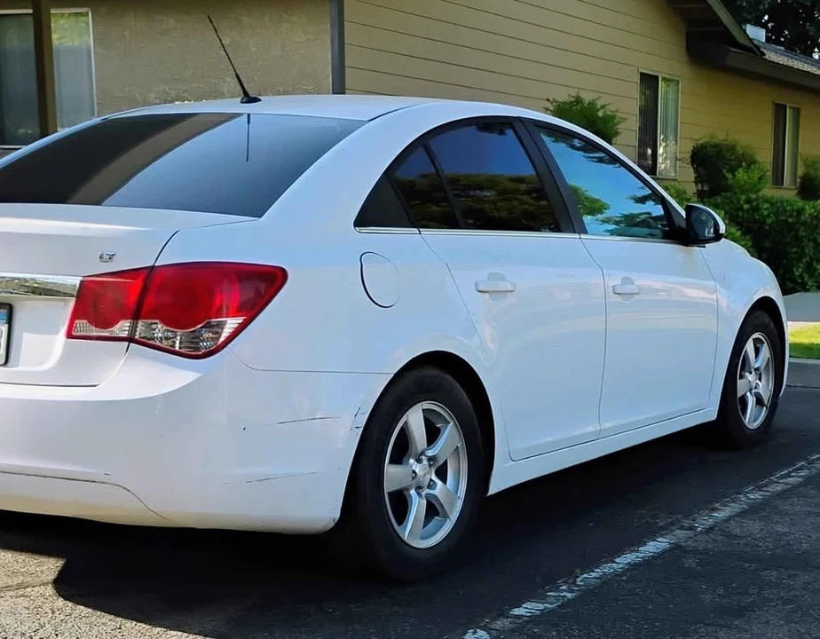 2012 Chevrolet Cruze - Image 2 of 10