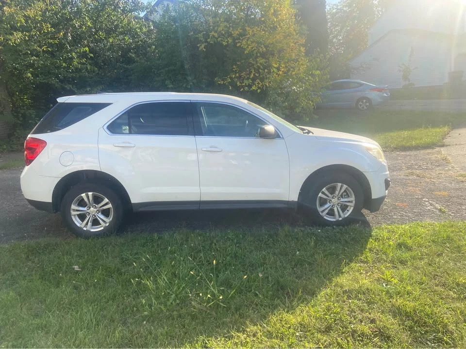 2012 Chevrolet Equinox - Image 2 of 12