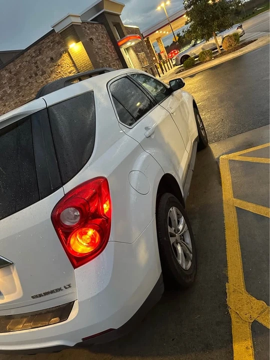 2012 Chevrolet Equinox - Image 2 of 8