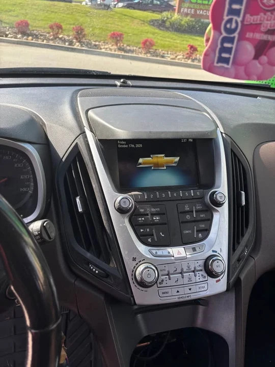 2012 Chevrolet Equinox - Image 11 of 16