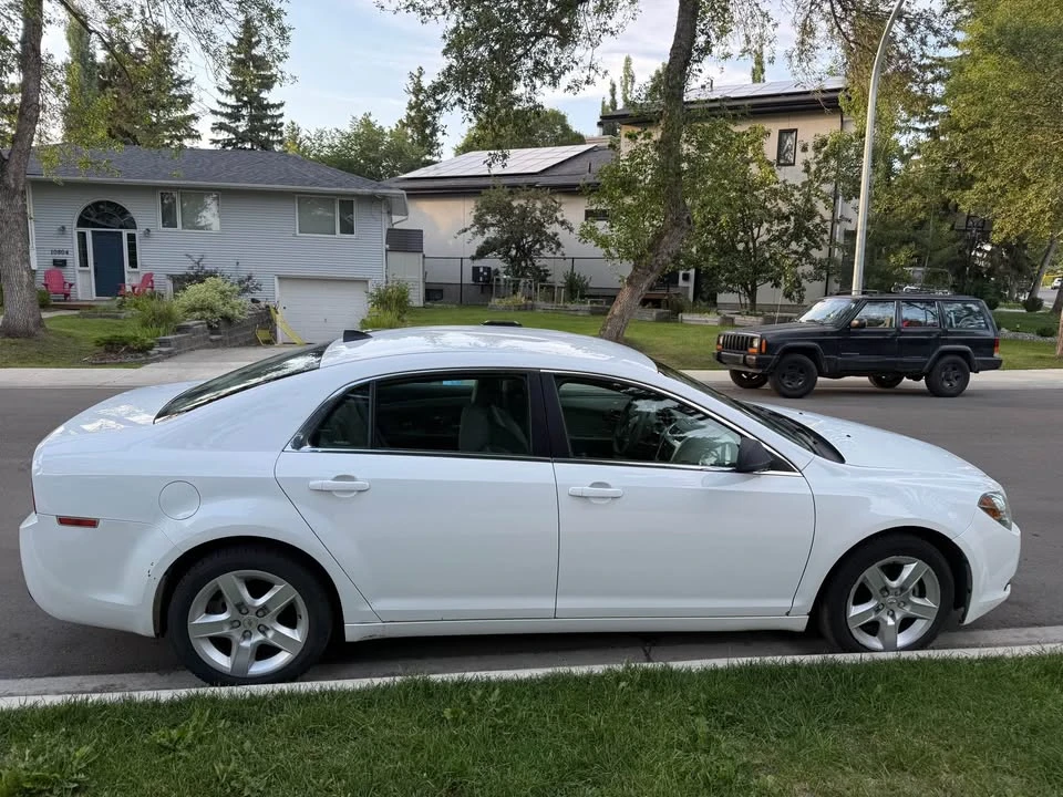 2012 Chevrolet Malibu - Image 2 of 4