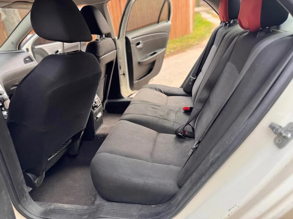 2012 Chevrolet Malibu - Image 11 of 19