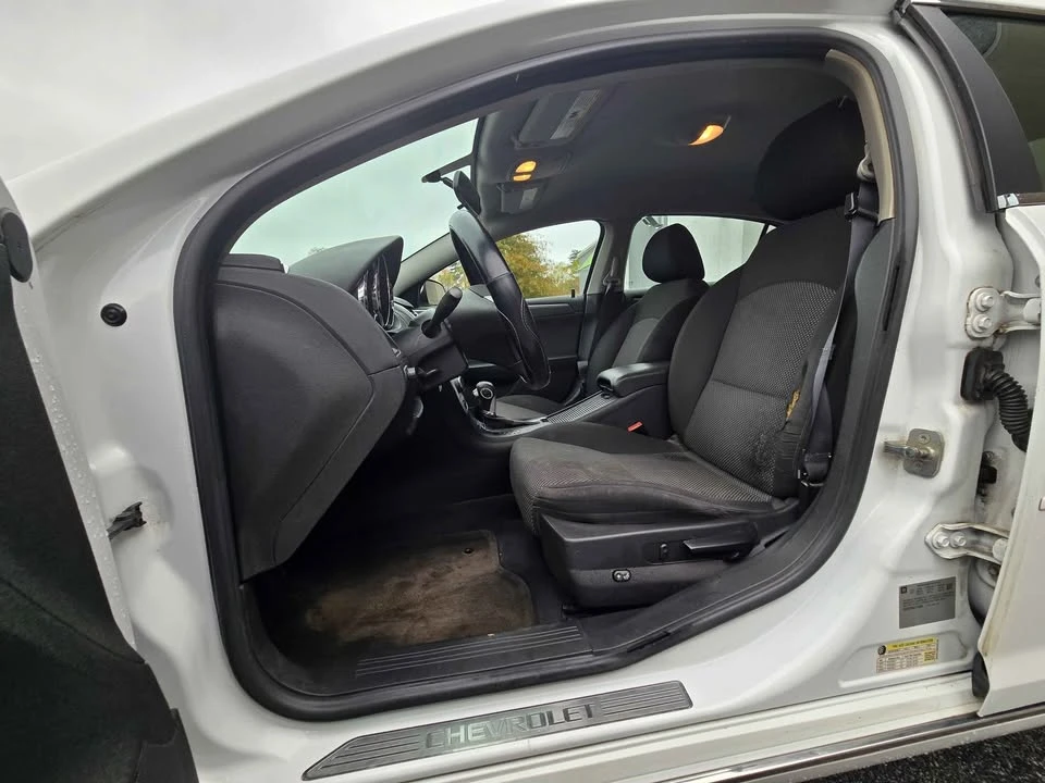 2012 Chevrolet Malibu - Image 10 of 17