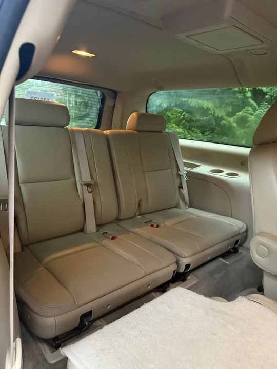 2012 Chevrolet Suburban 10th Gen - Image 13 of 19