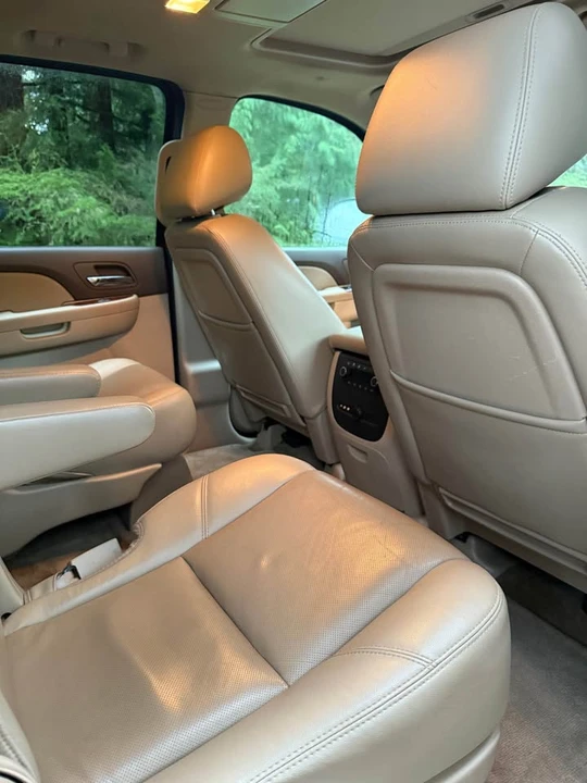 2012 Chevrolet Suburban 10th Gen - Image 11 of 19
