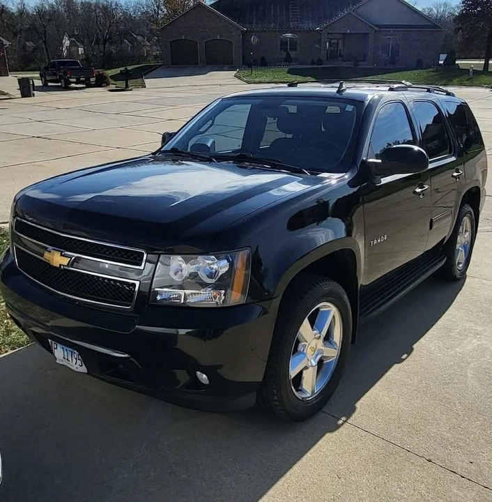 2012 Chevrolet Tahoe 3rd Gen - Image 2 of 8