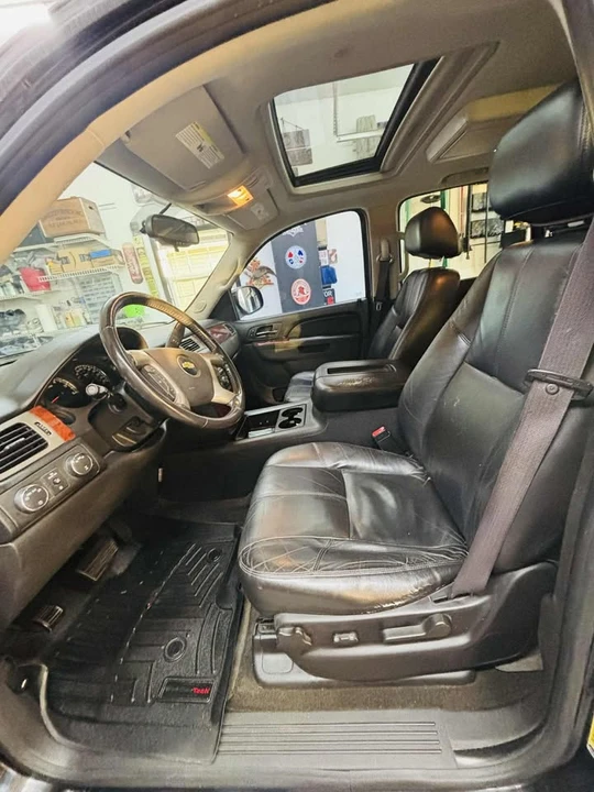 2012 Chevrolet Tahoe 3rd Gen - Image 5 of 8