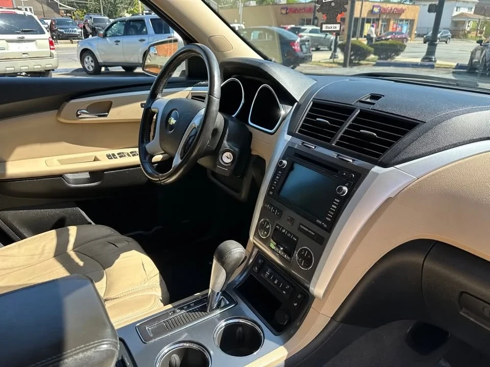 2012 Chevrolet Traverse - Image 16 of 19