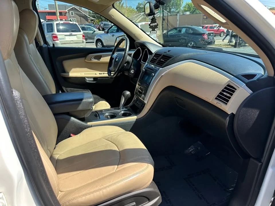 2012 Chevrolet Traverse - Image 15 of 19