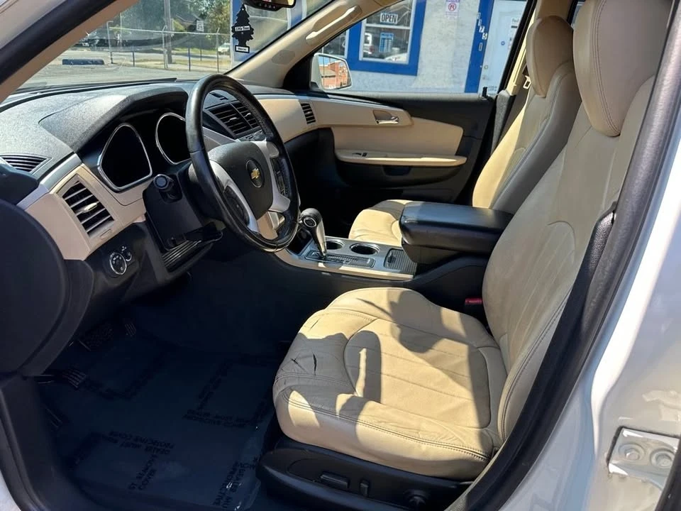 2012 Chevrolet Traverse - Image 9 of 19
