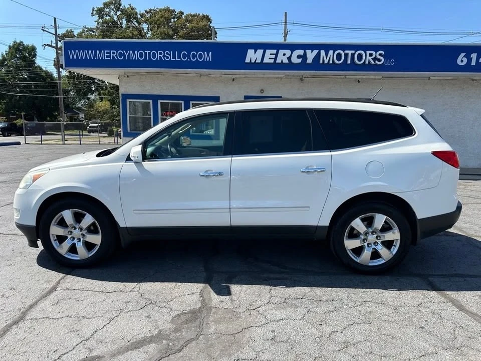 2012 Chevrolet Traverse - Image 2 of 19