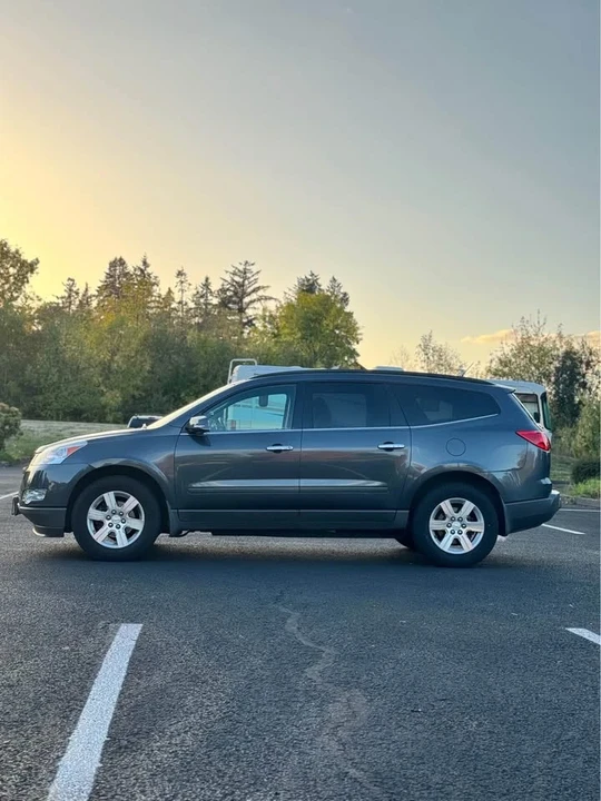 2012 Chevrolet Traverse - Image 5 of 15