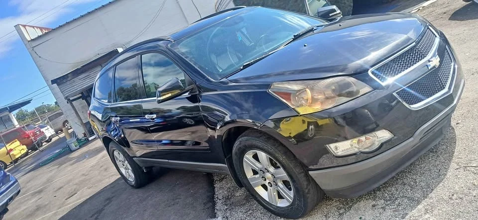 2012 Chevrolet Traverse - Image 2 of 15