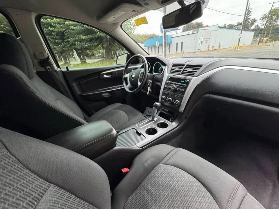 2012 Chevrolet Traverse - Image 7 of 13