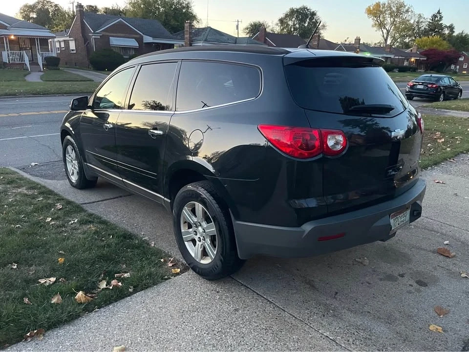 2012 Chevrolet Traverse - Image 9 of 15