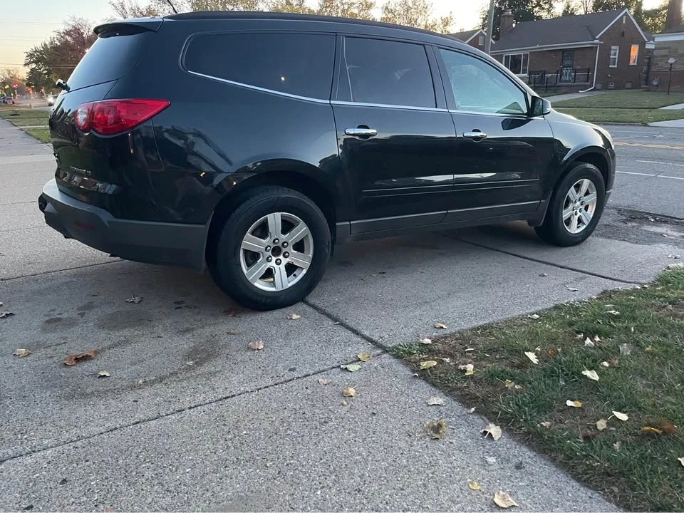 2012 Chevrolet Traverse - Image 5 of 15