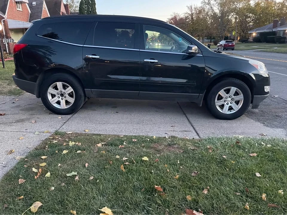 2012 Chevrolet Traverse - Image 4 of 15