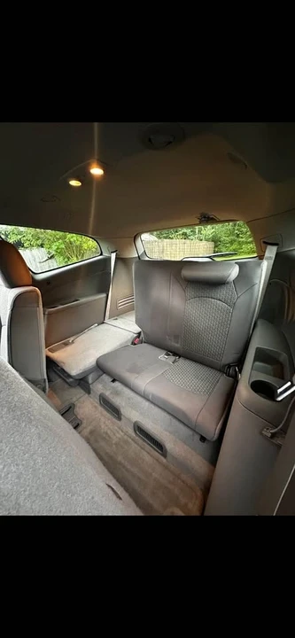 2012 Chevrolet Traverse - Image 11 of 14